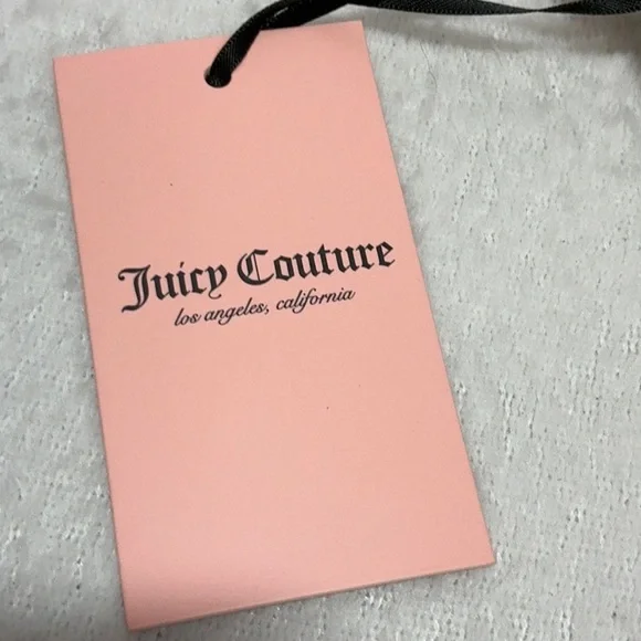 Juicy Couture Cream Heart Wristlet Coinpurse - Picture 6 of 9